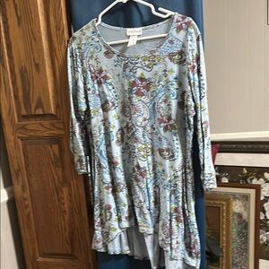 Soft Surroundings Cream Asymmetrical Tunic Top